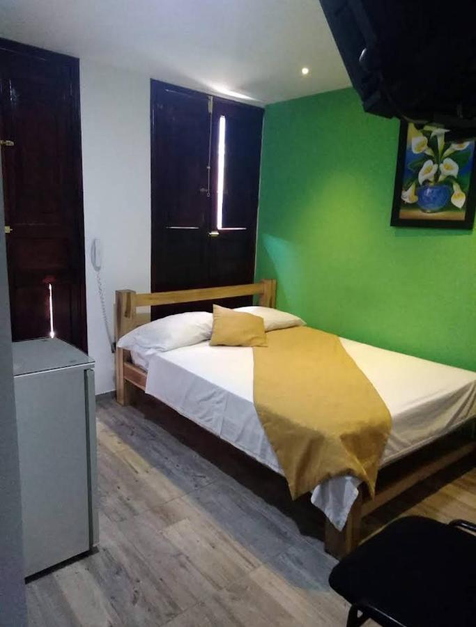 Hotel Canaveral Plaza Манисалес Екстериор снимка