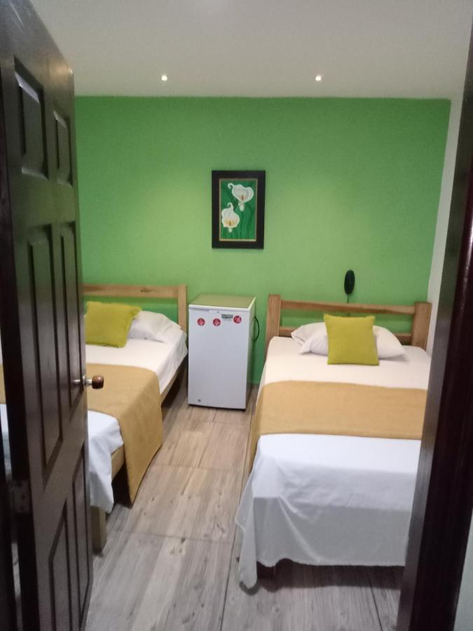 Hotel Canaveral Plaza Манисалес Екстериор снимка