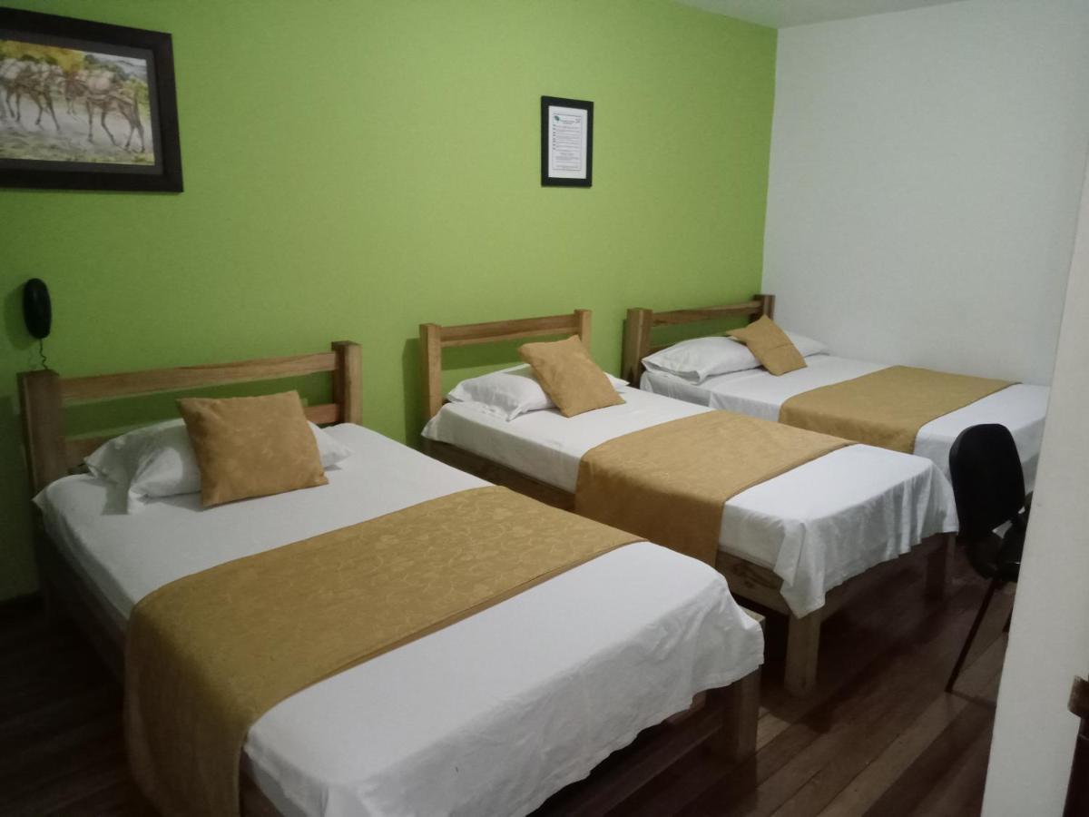 Hotel Canaveral Plaza Манисалес Екстериор снимка